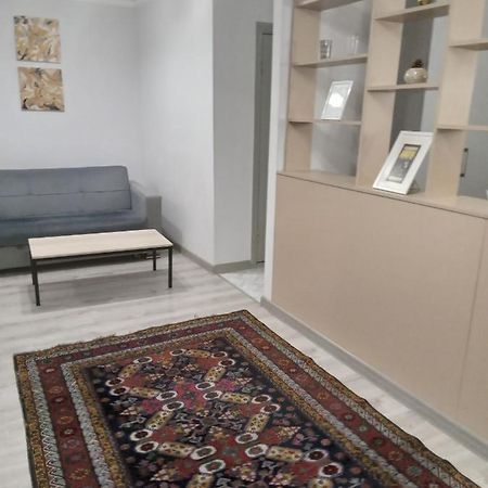 Izmir Apartment Баку Екстериор снимка