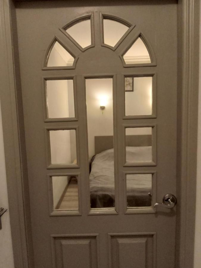 Izmir Apartment Баку Екстериор снимка