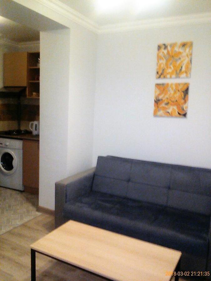 Izmir Apartment Баку Екстериор снимка