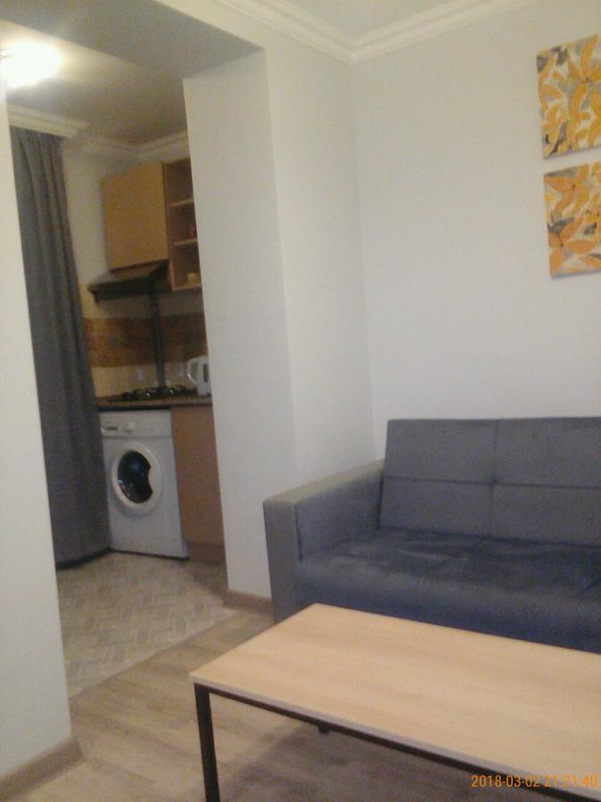 Izmir Apartment Баку Екстериор снимка