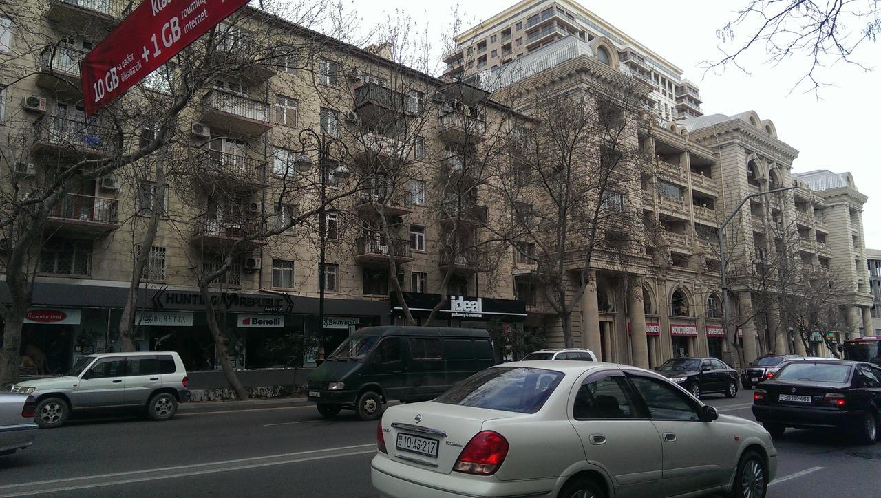 Izmir Apartment Баку Екстериор снимка