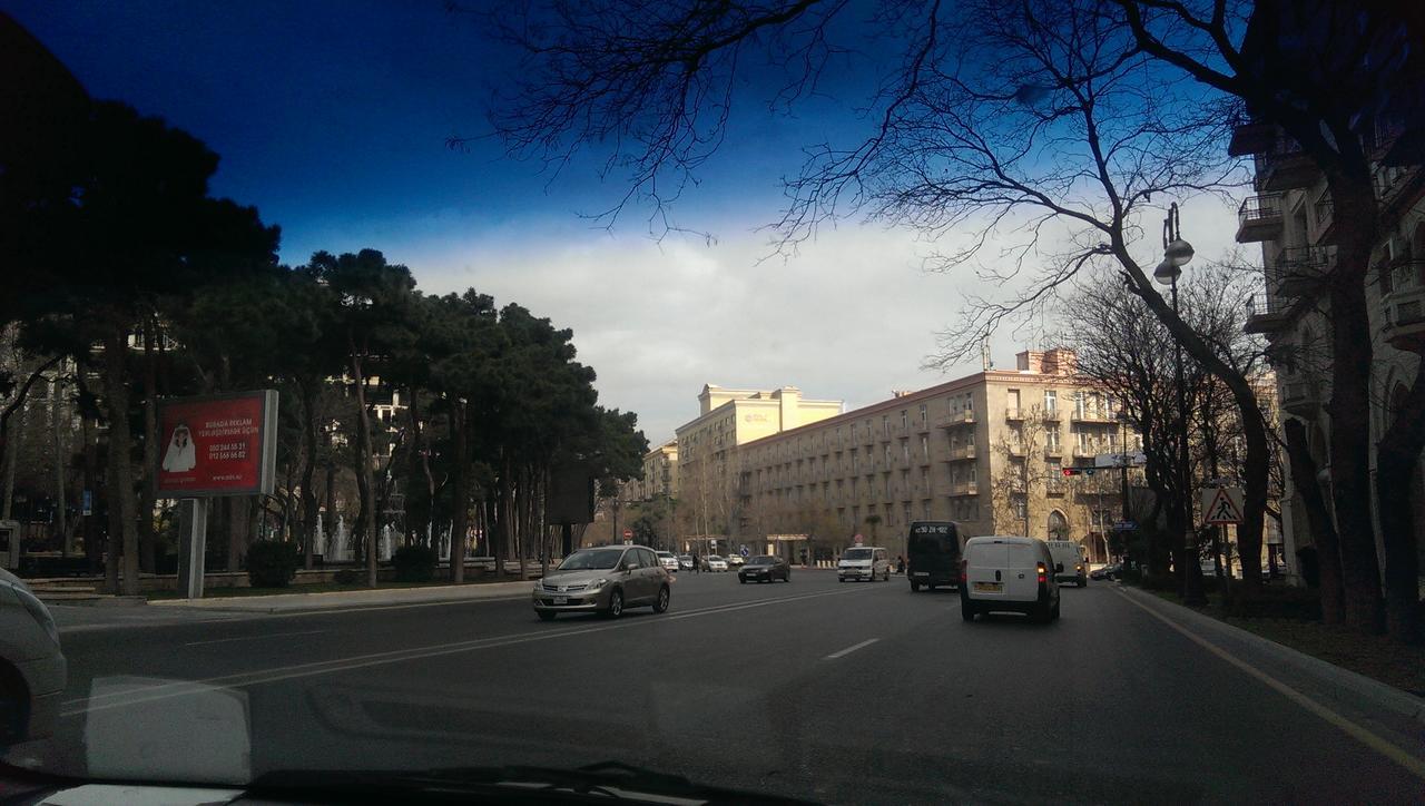 Izmir Apartment Баку Екстериор снимка